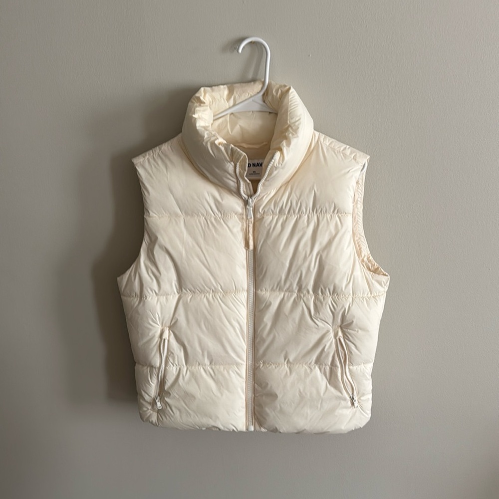 Women’s Old Navy Puffer Vest